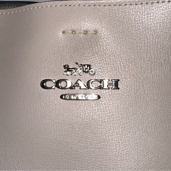 Large Coach tote bag in EUC Grey - Picture 3 of 12